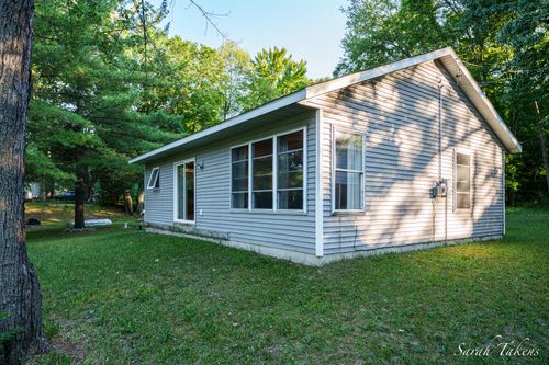 12513 Mcmurty Dr, Sand Lake, MI, 49343-8814 | Card Image