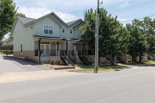 438 S Sang Ave, Fayetteville, AR, 72701-6221 | Card Image
