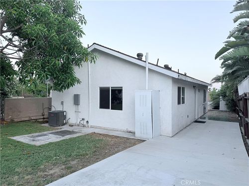 b-512 W 21st St, Upland, CA, 91784 | Card Image