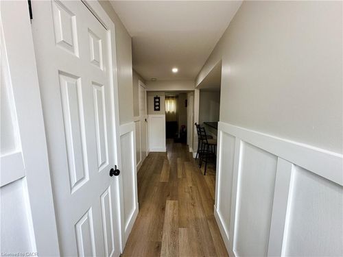 lower-19 Elm Ridge Dr, Kitchener, ON, N2N1G4 | Card Image