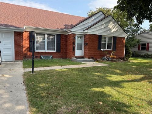 28 Ussery Dr, Lexington, MO, 64067-1530 | Card Image
