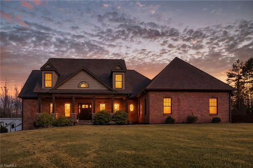 476 Ijames Church Rd, Mocksville, NC, 27028-4824 | Card Image