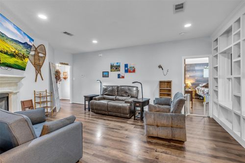 242 Sunset Path N, Montgomery, TX, 77316-2913 | Card Image