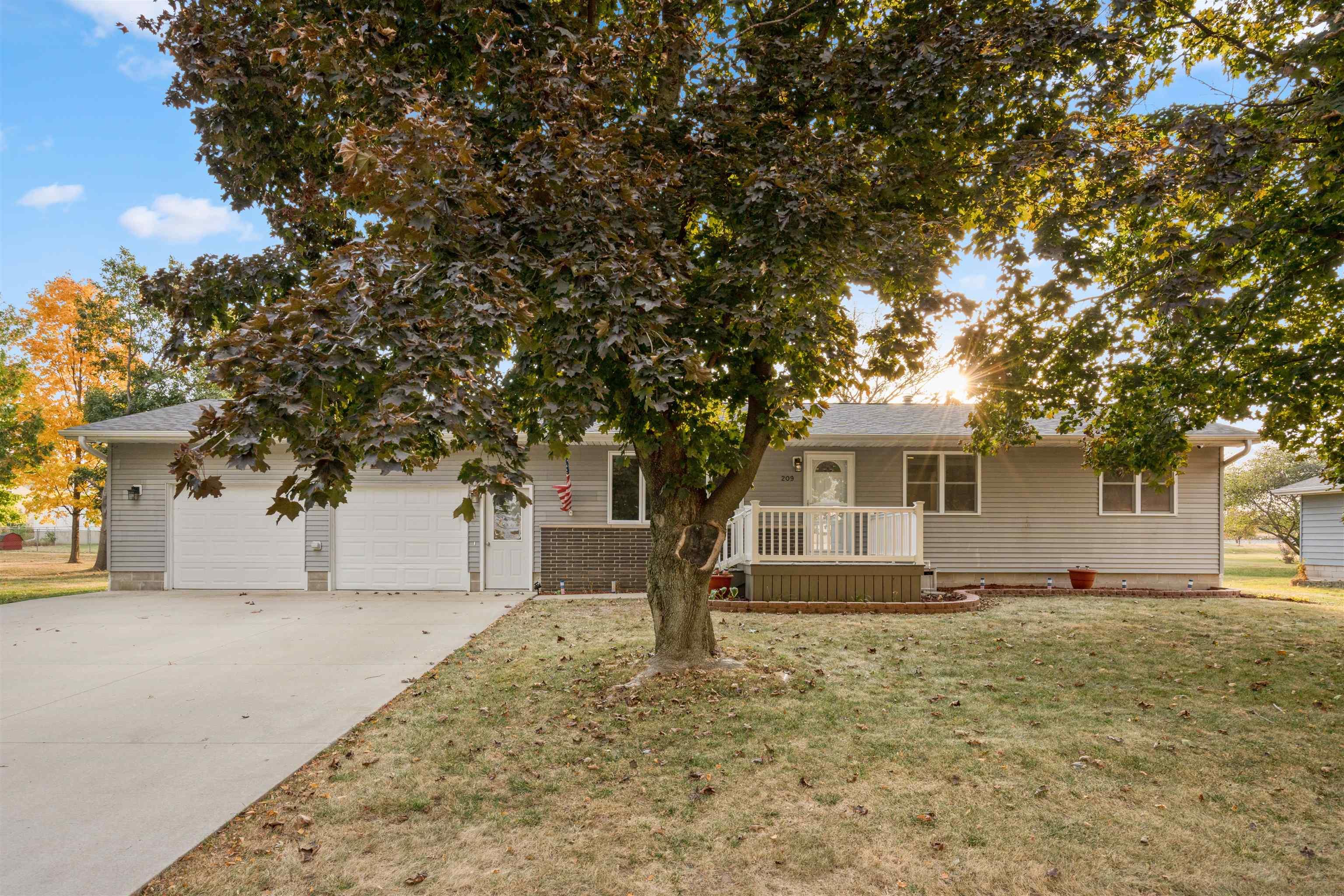 209 Rainbow Drive, For Sale in Fairbank Zoocasa