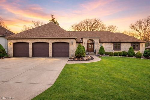 9421 Rainbow Ln, North Royalton, OH, 44133-1244 | Card Image