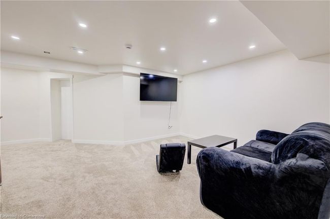 7664 Maltby Rd E, House other with 4 bedrooms, 3 bathrooms and 12 parking in Puslinch ON | Image 35
