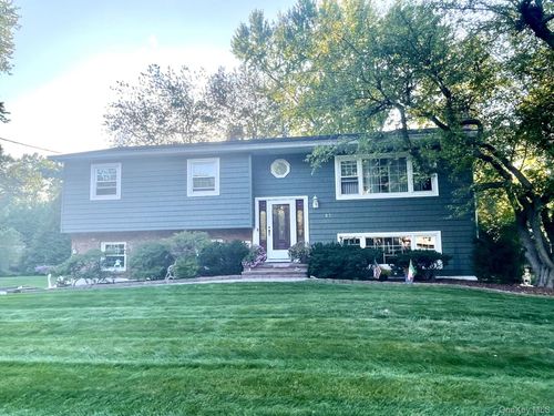 27 Farmhouse Rd, Congers, NY, 10920-1812 | Card Image