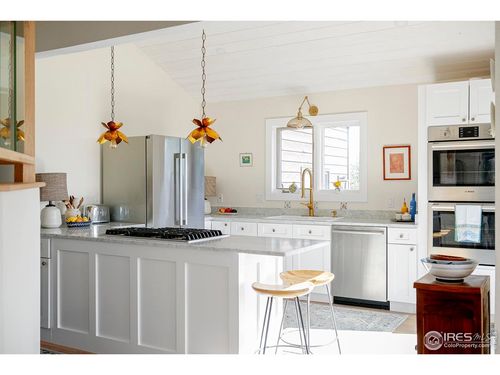 1040 Brook Rd, Boulder, CO, 80302-9467 | Card Image