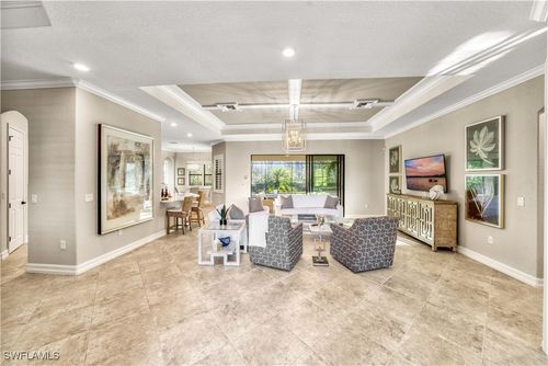 9569 Siracusa Ct, NAPLES, FL, 34113-8208 | Card Image