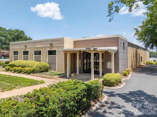 330 W Main Street, Forest City, NC, 28043 | Card Image