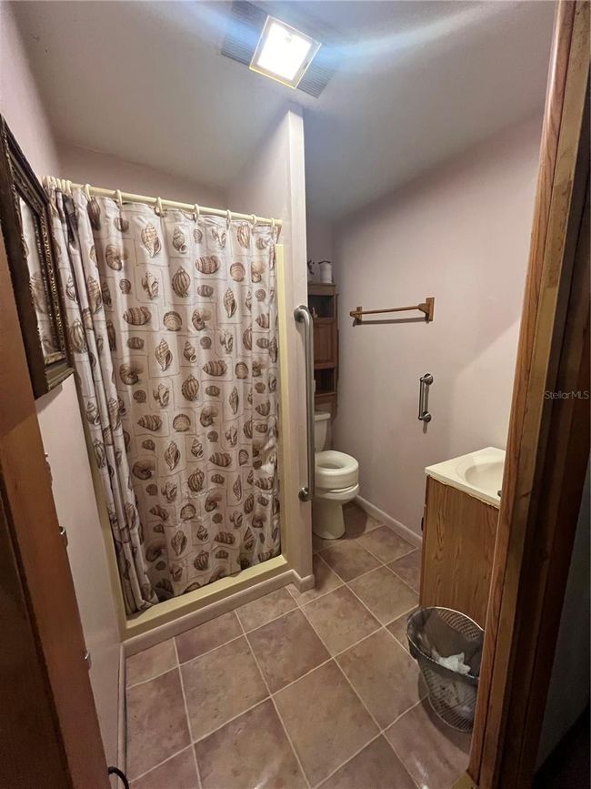 15222 Lost Lake Ln, House other with 8 bedrooms, 4 bathrooms and null parking in LITHIA FL | Image 22