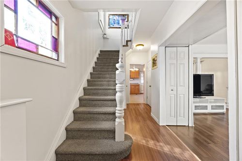 39 Reynolds St, Staten Island, NY, 10305-1624 | Card Image