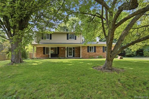5385 Milane Cir, Clarkston, MI, 48346-3538 | Card Image
