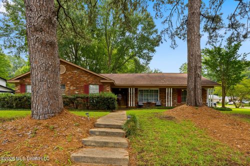 1210 Huntcliff Way, Clinton, MS, 39056-3468 | Card Image