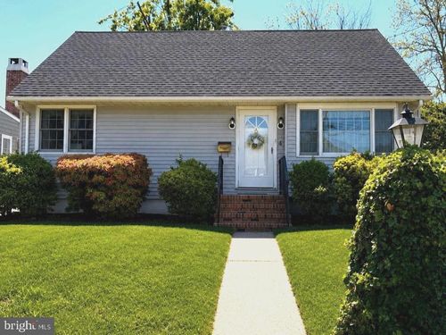 4 Gregory Dr, Hamilton, NJ, 08690-2602 | Card Image