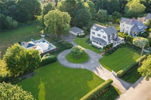 127 Beacon Ave, Warwick, RI, 02889-6605 | Card Image