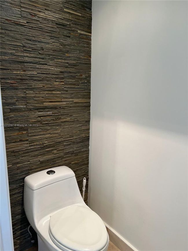 APT-488 - 11600 Nw 60 Th Ter, Condo with 2 bedrooms, 3 bathrooms and null parking in Doral FL | Image 8