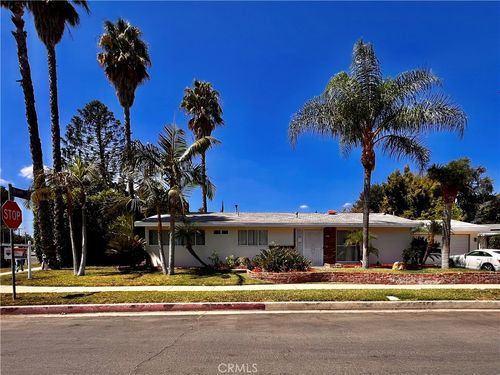 20637 Bryant St, Winnetka, CA, 91306-1210 | Card Image