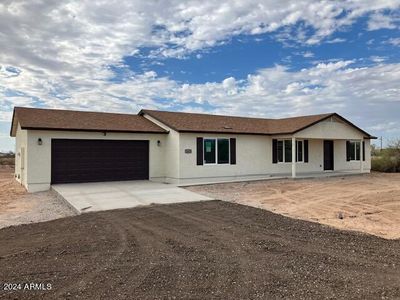 25823 W Denver Hills Drive, House other with 3 bedrooms, 2 bathrooms and null parking in Wittmann AZ | Image 1