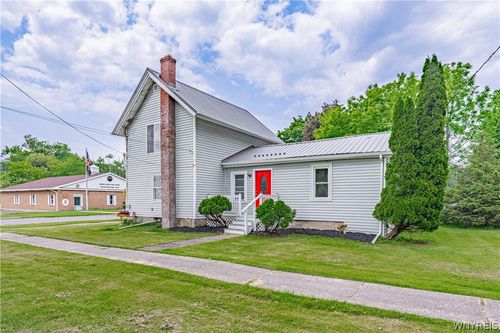 261 Seminary St, Wilson, NY, 14172-9517 | Card Image
