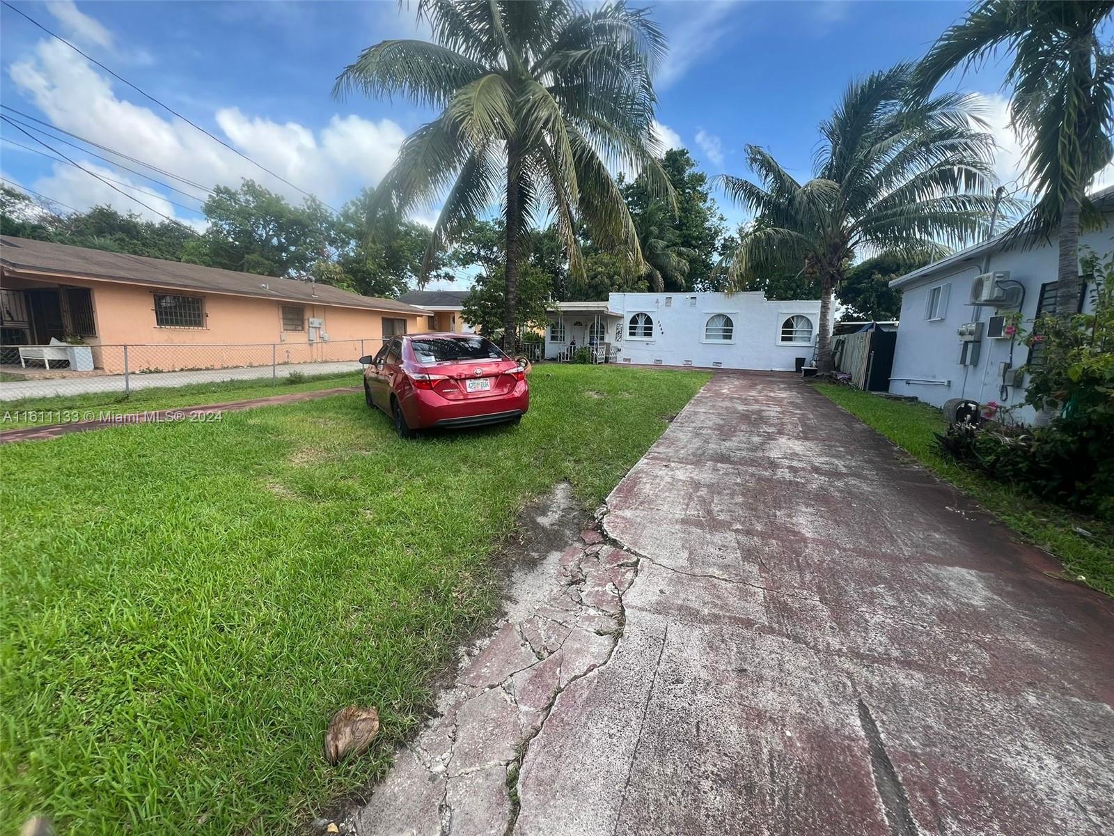 30th St, Miami, FL 33142