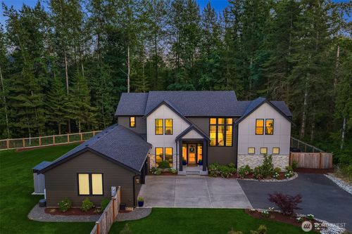 12017 289th Dr Se, Monroe, WA, 98272-7517 | Card Image