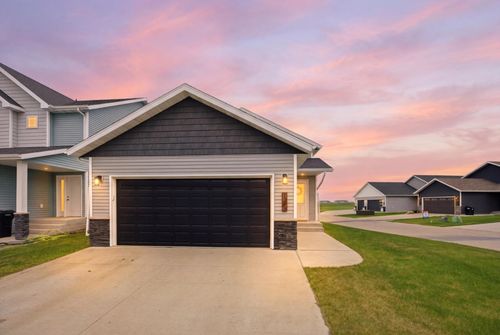 1138 Highland Ln W, West Fargo, ND, 58078-8892 | Card Image