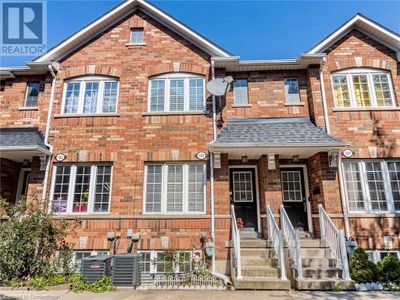 131 Brickworks Lane, Townhouse with 3 bedrooms, 4 bathrooms and 1 parking in Toronto ON | Image 2