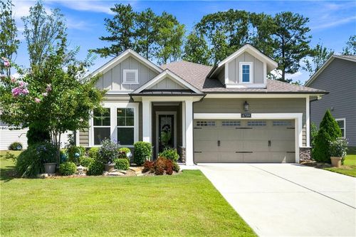 6799 Welcome Rd, Flowery Branch, GA, 30542-7639 | Card Image