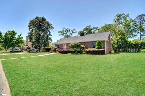 306 Hickory St, Clinton, SC, 29325-2827 | Card Image