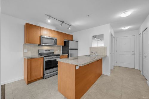 309-2636 E Hastings St, Vancouver, BC, V5K0A4 | Card Image