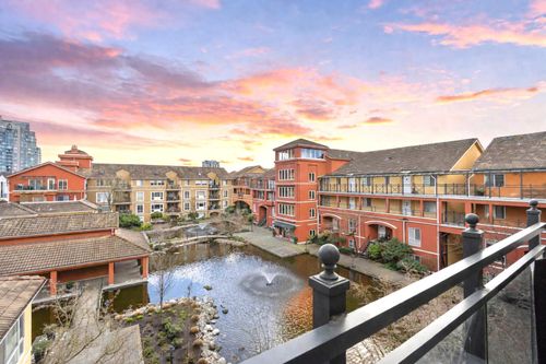 425-3 Rialto Crt, New Westminster, BC, V3M6P2 | Card Image