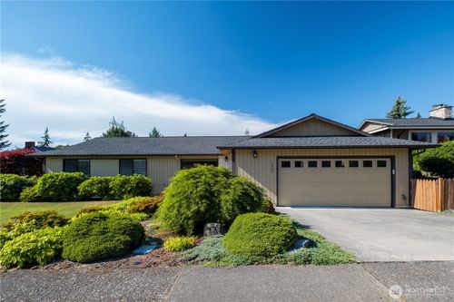 1932 Se 17th Ct, Renton, WA, 98055-3706 | Card Image