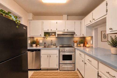 e307-2050 Ne 39th St, Lighthouse Point, FL, 33064-7405 | Card Image