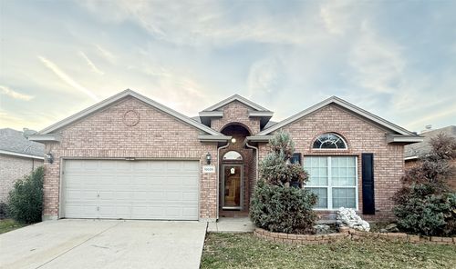 10605 Foothill Dr, Fort Worth, TX, 76131-3946 | Card Image