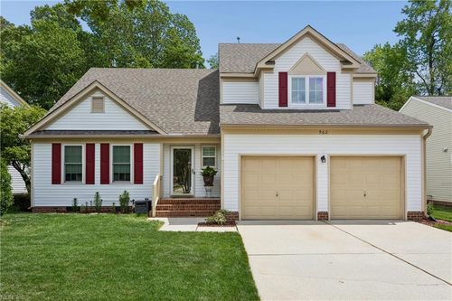 962 Heathland Dr, Newport News, VA, 23602-8812 | Card Image