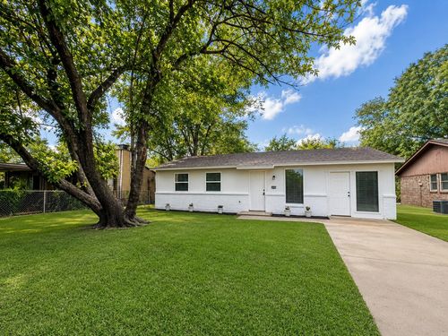 303 Mansfield Rd, Cleburne, TX, 76031-3324 | Card Image