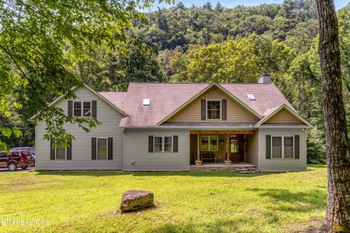 1328 E Millers Cove Rd, Walland, TN, 37886-2412 | Card Image
