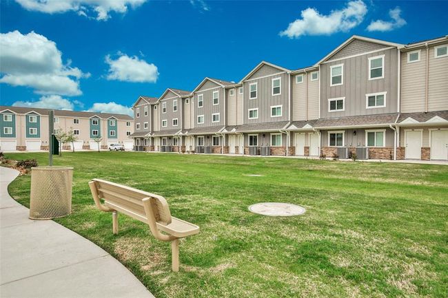 B - 21155 Gosling Rd, Townhouse with 3 bedrooms, 3 bathrooms and null parking in Spring TX | Image 23