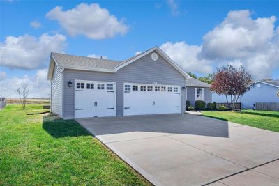 208 Peregrine Dr, House other with 3 bedrooms, 2 bathrooms and null parking in Wright City MO | Image 3