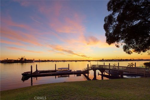 20 Harbor Is, Newport Beach, CA, 92660-7201 | Card Image