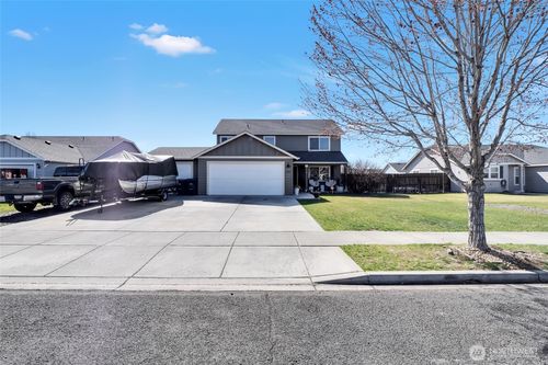 1407 E Crossroads Dr, Moses Lake, WA, 98837-8873 | Card Image