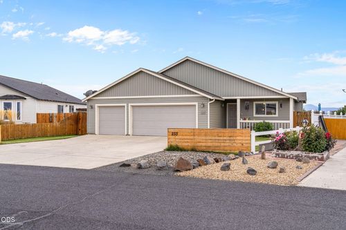 233 Center Ridge Dr, Culver, OR, 97734-1500 | Card Image