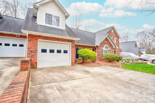 174 Columns Cir, Shelby, NC, 28150-4866 | Card Image