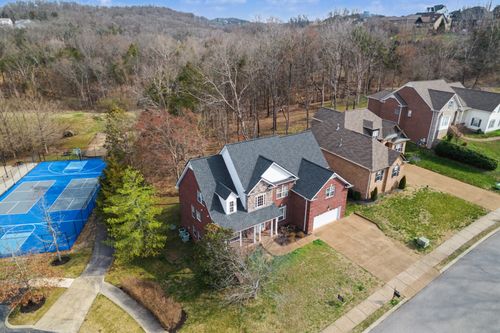 142 Ridgeview Trce, Hendersonville, TN, 37075-7007 | Card Image