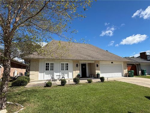 320 Eden Isles Blvd, Slidell, LA, 70458-5570 | Card Image