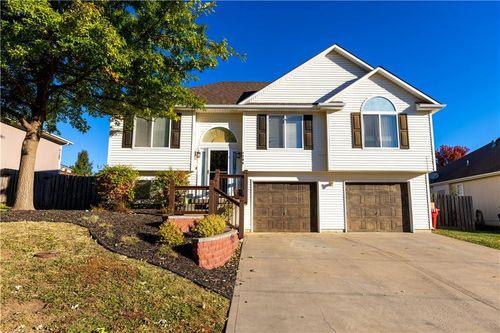 1206 Nw Baytree Dr, Grain Valley, MO, 64029-7313 | Card Image