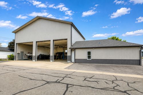 216 Main St W, Freeport, MN, 56331-2003 | Card Image