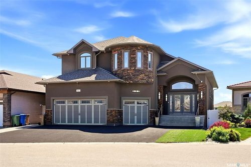2423 Linner Bay, Regina, SK, S4V1K3 | Card Image