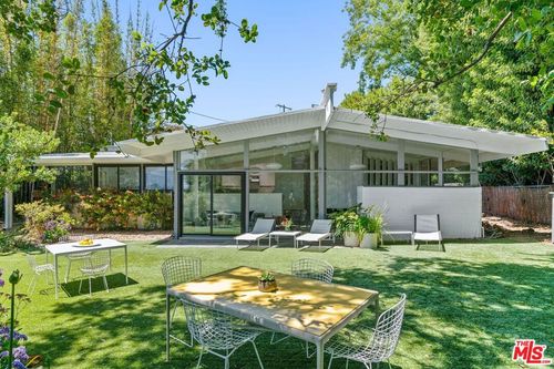 810 Bramble Way, Los Angeles, CA, 90049 | Card Image